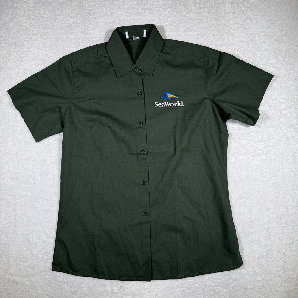 SeaWorld Uniform Shirt Short Sleeve Green Mens MD Embroidered Logo Work